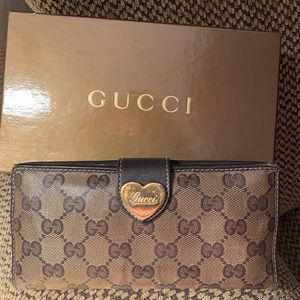 Gucci Long Vintage Heart Buckle Monogram Wallet